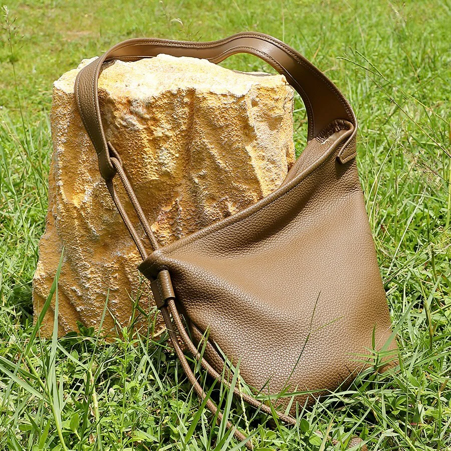 Asymmetric Design Slouchy Horn Shaped Crossbody Bag