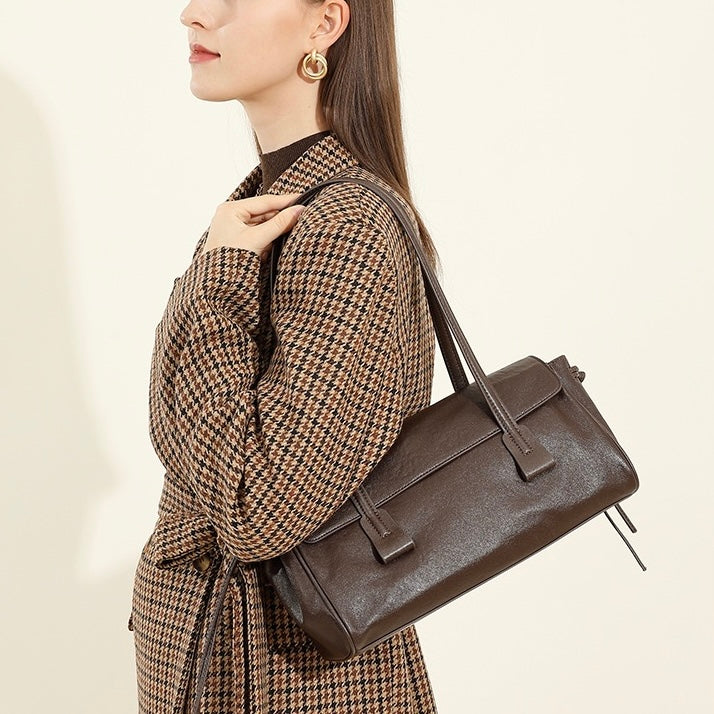 Vegetable Tanned Underarm Baguette Bag