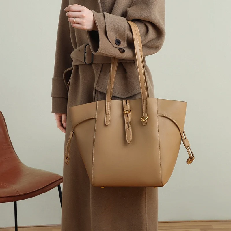 Women’s Genuine Leather Vintage Lock Buckle Tote Bag