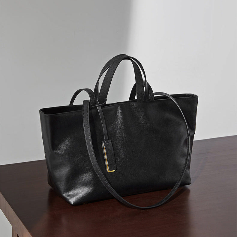 Retro Soft Leather Large Capacity Commuter Bag