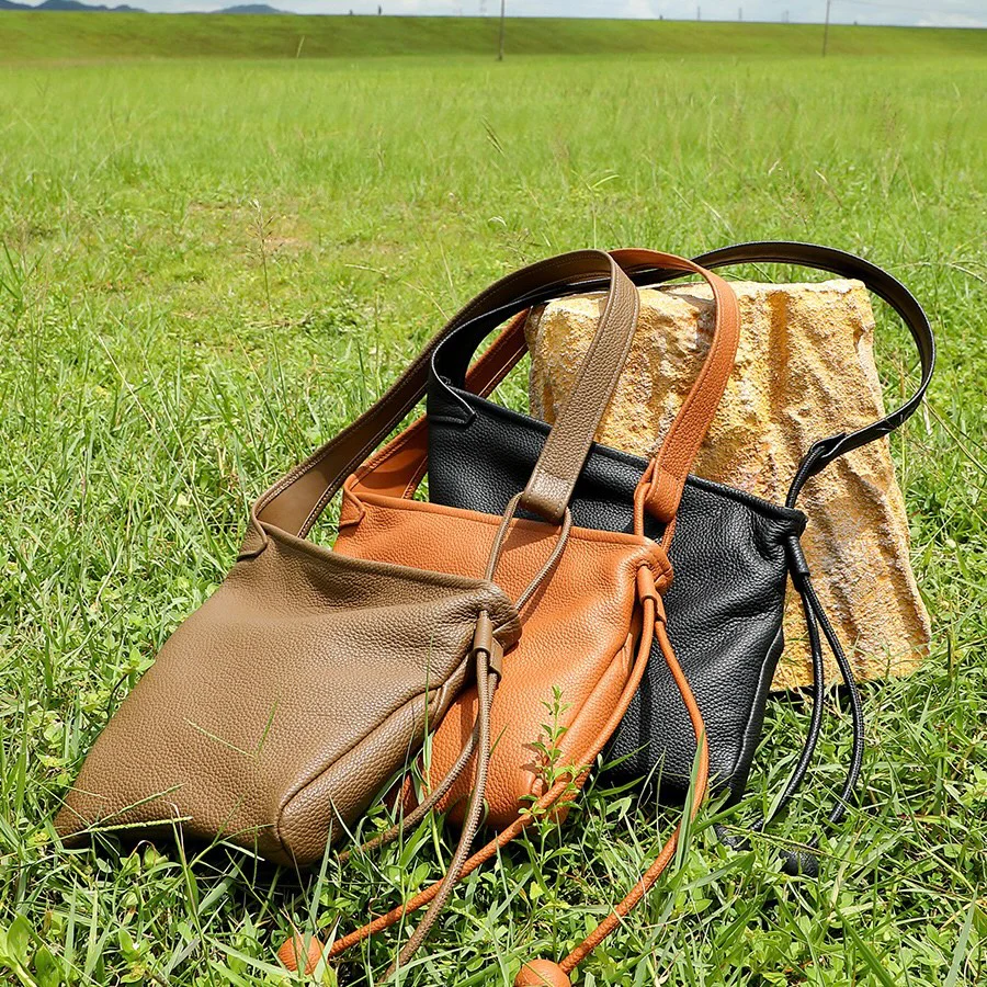 Asymmetric Design Slouchy Horn Shaped Crossbody Bag