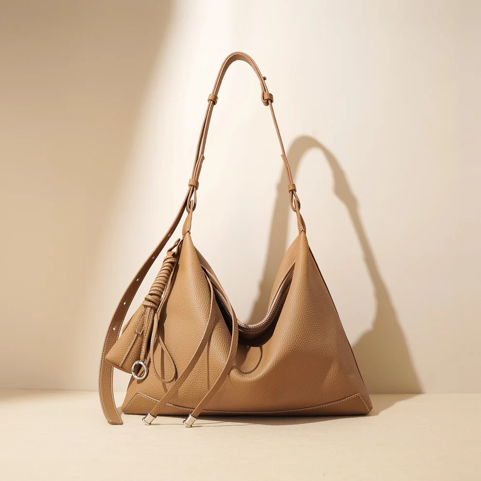 Minimalist Tote Dumpling Bag