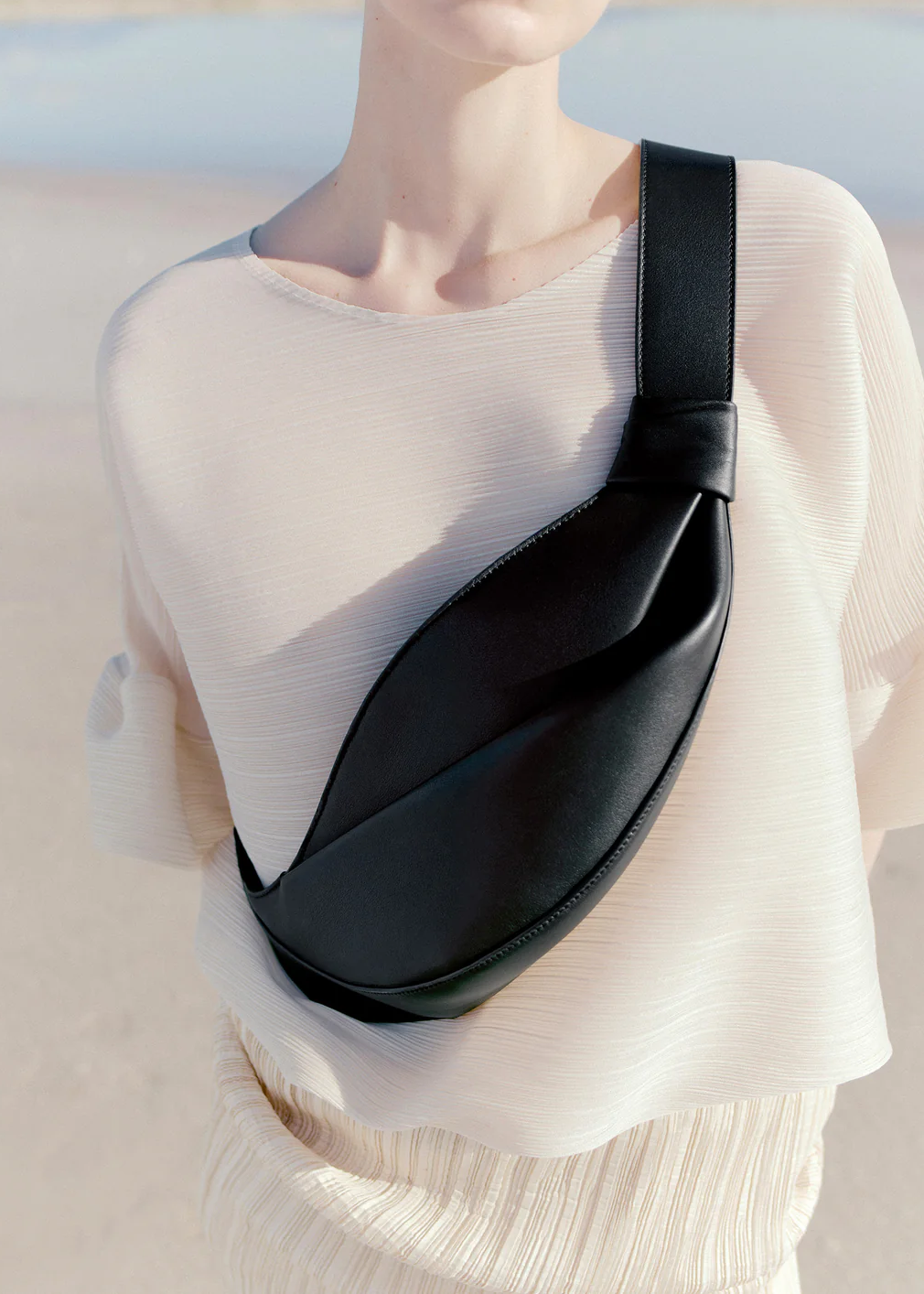 Smooth Leather Knot Crossbody Bag