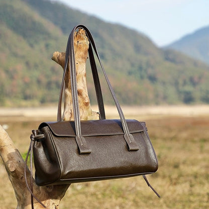 Vegetable Tanned Underarm Baguette Bag