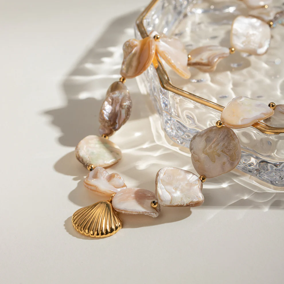 Niche Shell String During Necklace